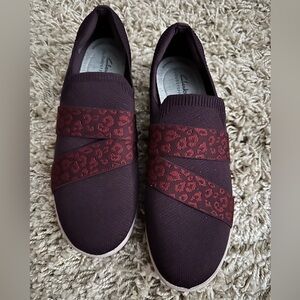 Women's Clarks, Adella Stride Slip-On 26168964 Burgundy Size 10